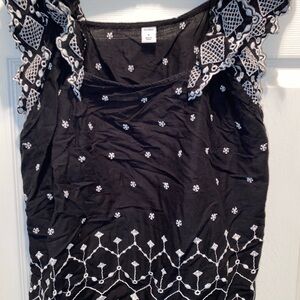 Old Navy, Top,  Black and White Feminine Sleeveless Ruffled Blouse